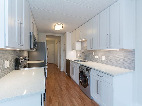 4th image of 626 E Woodland Park Ave APT 412