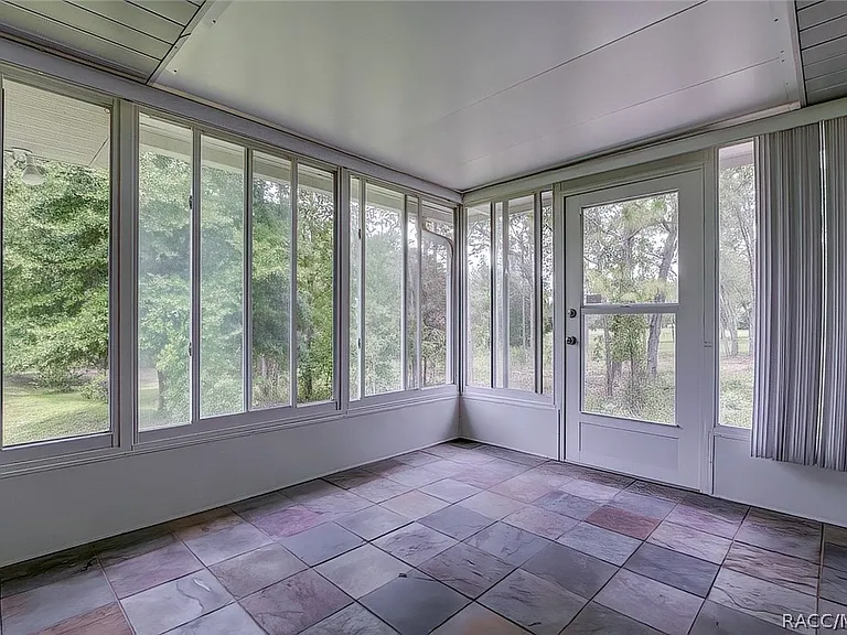12 Anton Ct — Photo 32