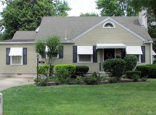 405 Oakview Dr, Dayton, OH 45429
