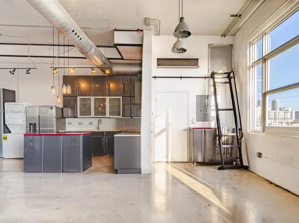 250 NW 23rd St, Miami, FL