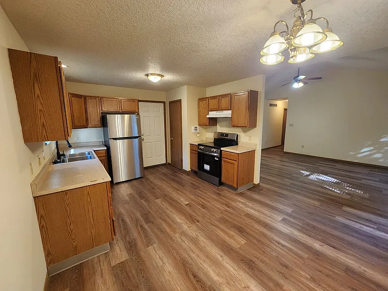 3402 SE Golden Ave — Photo 8