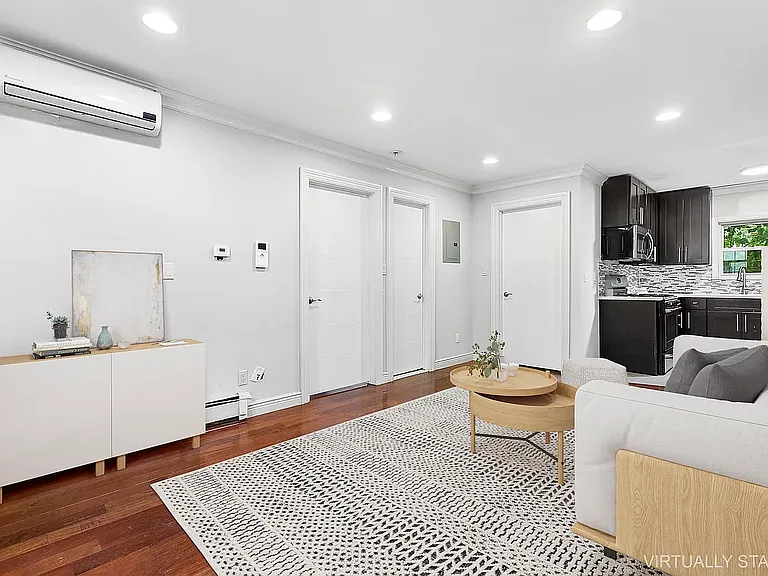 527 Carroll St #2R — Photo 4