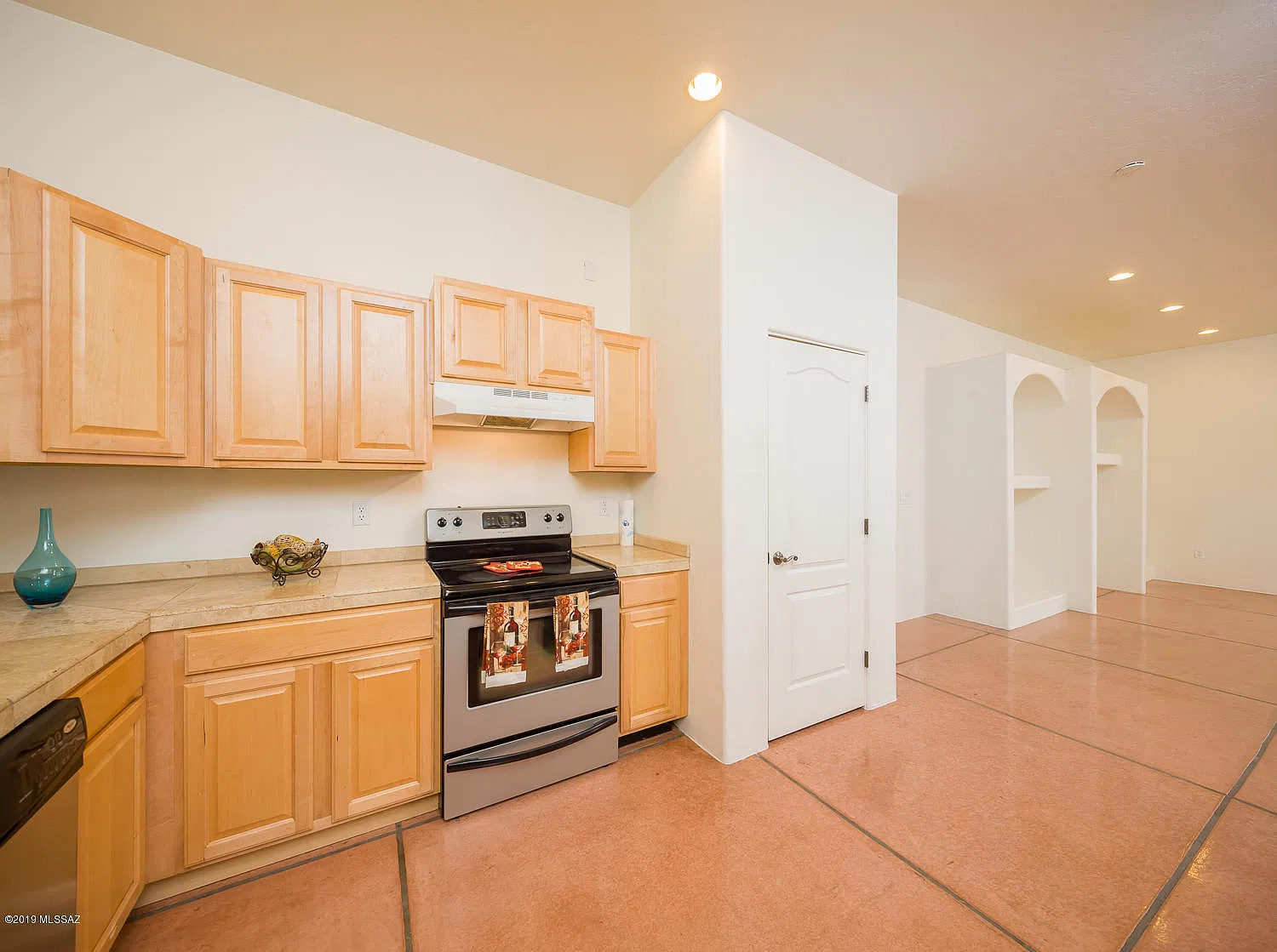3 bed, 2.0 bath, 1449 sqft, $1,650 — Photo 3