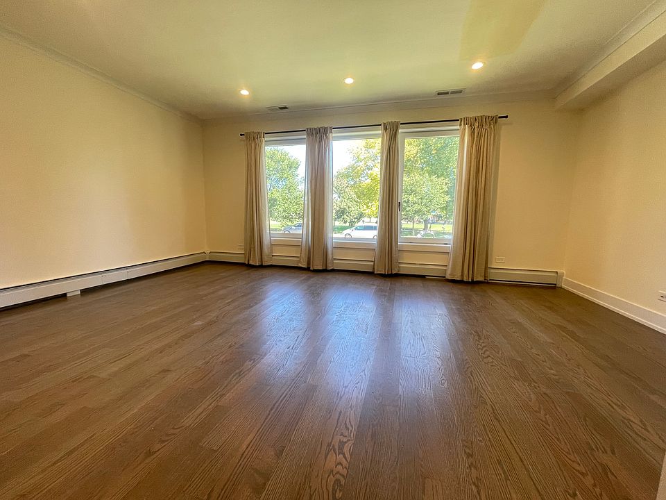 8330 Central Park Ave Skokie IL Zillow