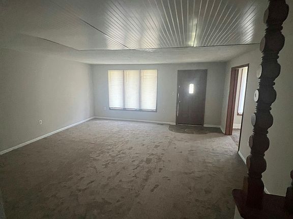 5th image of 409 E 9th St #A