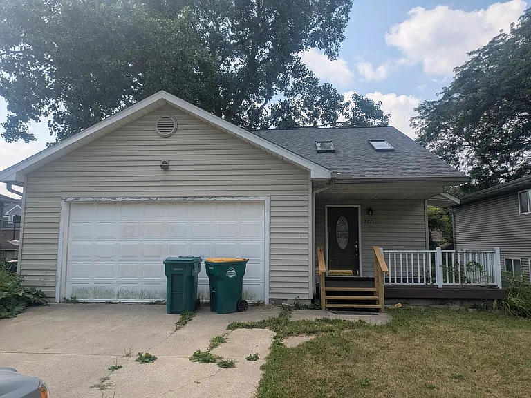 2771 Southlawn St — Photo 1