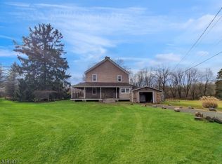 16 Tumble Idell Rd, Frenchtown, NJ 08825