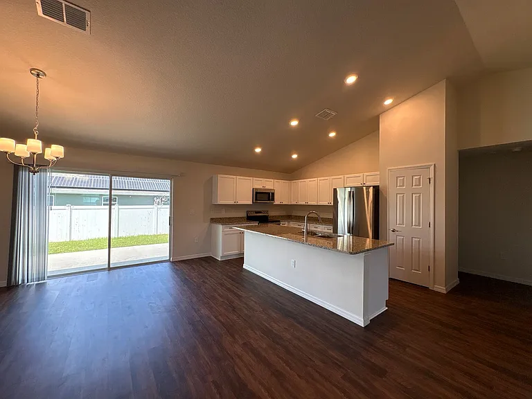 3491 SW 155th Ln — Photo 5