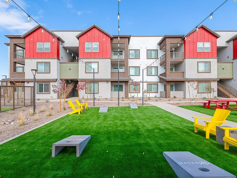 Weylyn Luxury Apartments — Photo 55