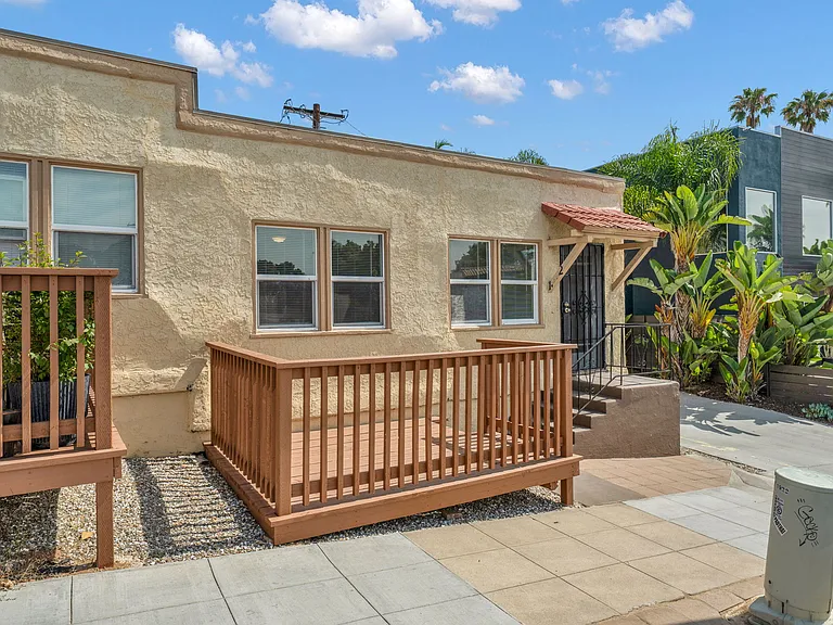 1922 Howard Ave #1922 — Photo 3
