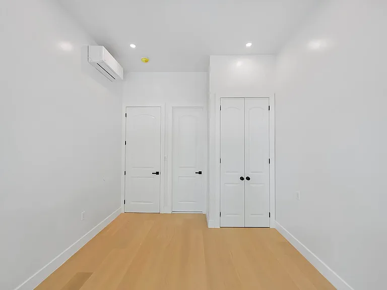 153 Weirfield St #B — Photo 19