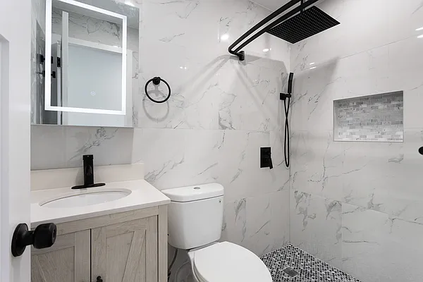 Rented by Safdie Realty Group | media 22