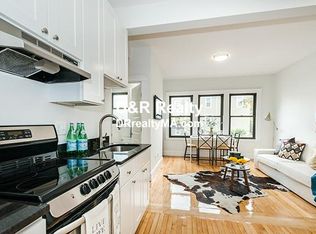 15 Pleasant St #14, Cambridge, MA 02139