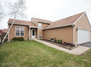 3123 E Newcastle Ct, Waukegan, IL 60087