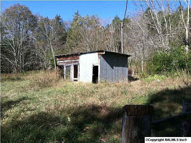 2nd image of 453 County Rd