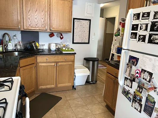 Rented by Metropolis International Realty Inc. | media 11