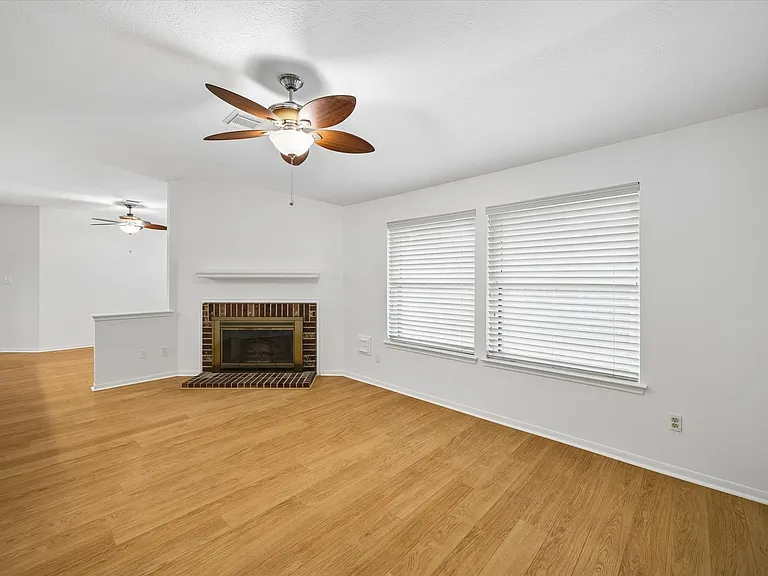 14718 Cypress Green Dr — Photo 17