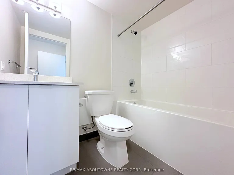 3385 Dundas St W #208 — Photo 9
