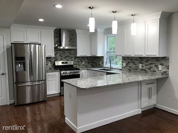 3rd image of 4012 Halsey Ct