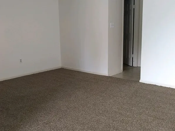 4878 Bemiss Rd #E2, Valdosta, GA 31605