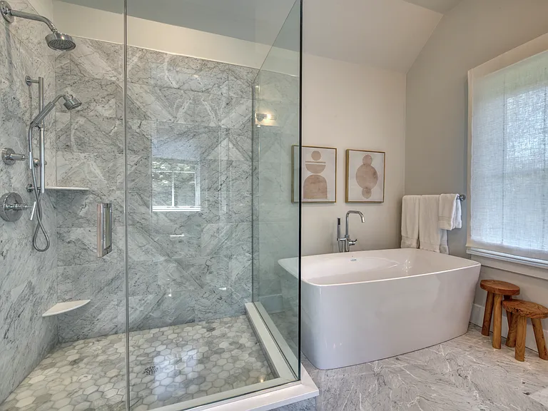 54 Chester Ave — Photo 17