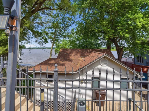 4222 N Galena Rd, Peoria, IL 61614