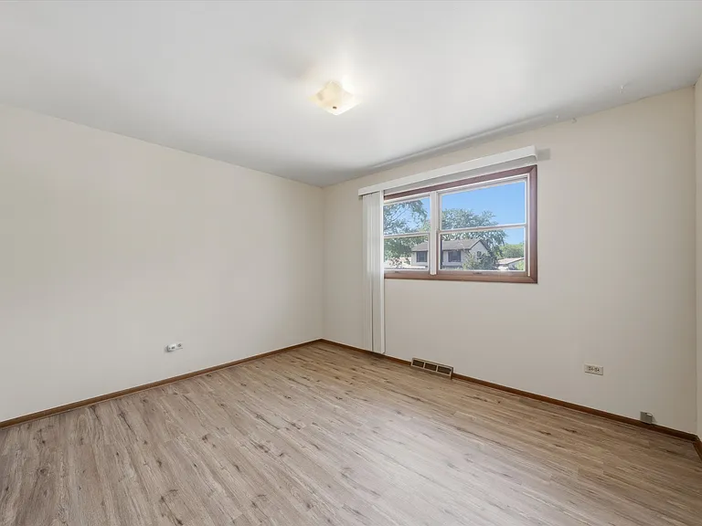 4050 Violet Ln — Photo 12