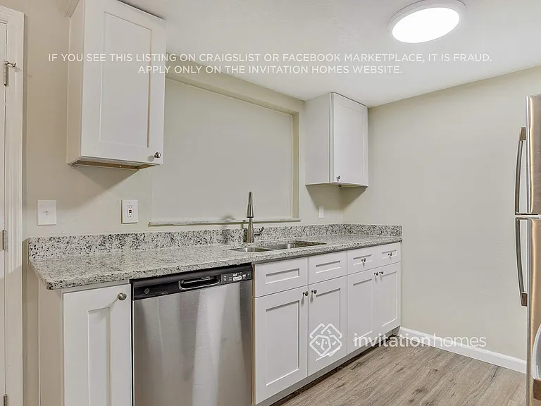 4033 Castlegate Dr — Photo 6