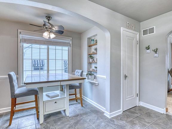 5th image of 8164 W Dixon STREET