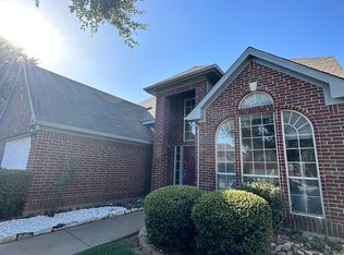 12917 Honey Locust Cir, Euless, TX 76040