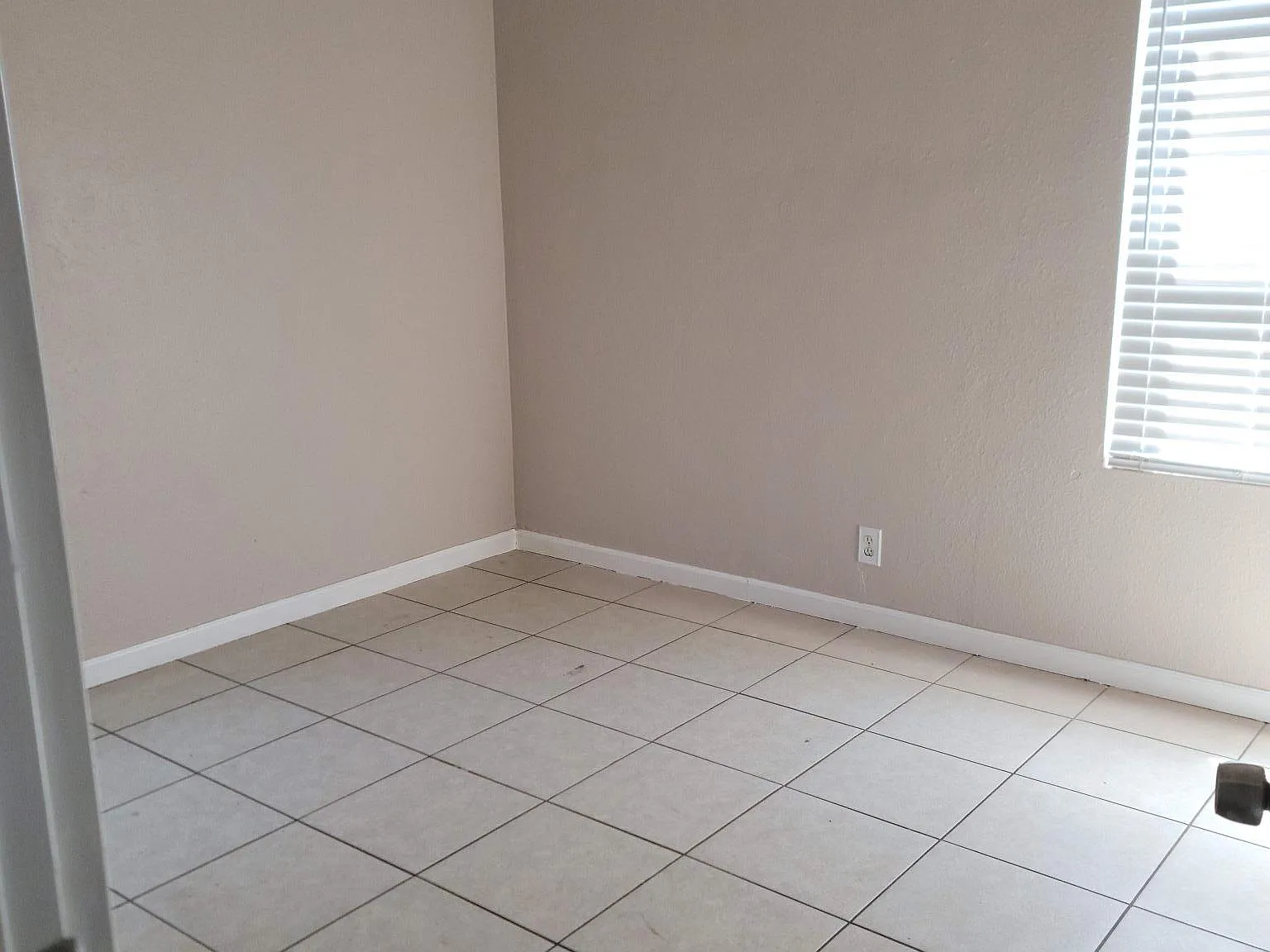 3 bed, 1196 sqft, $2,450 — Photo 4