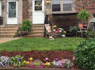 302 Stevens St, Philadelphia, PA 19111