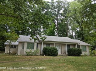 507 McArthur River Dr, Eaton Rapids, MI 48827