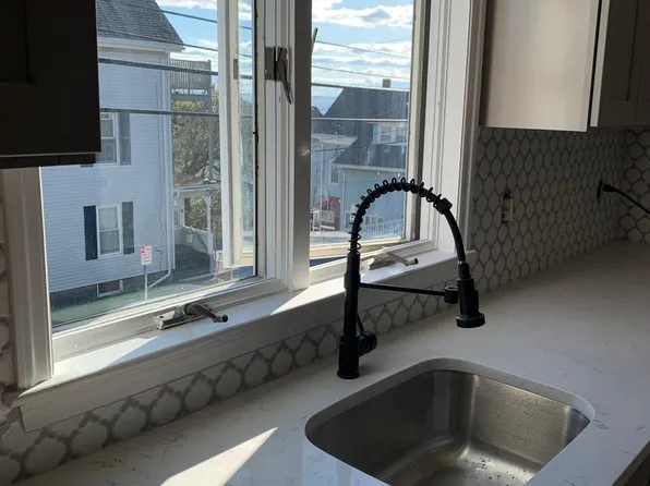 39 Perkins St Unit 2, Gloucester, MA 01930