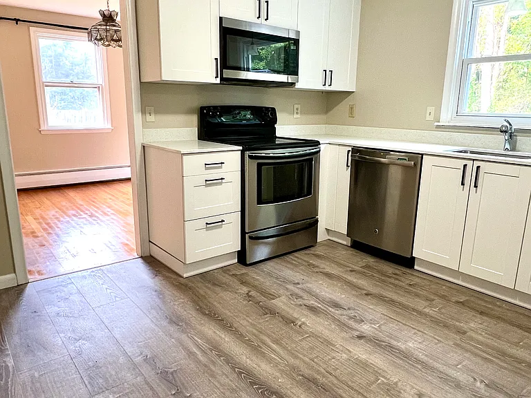 13 Meadowbrook Ln — Photo 7