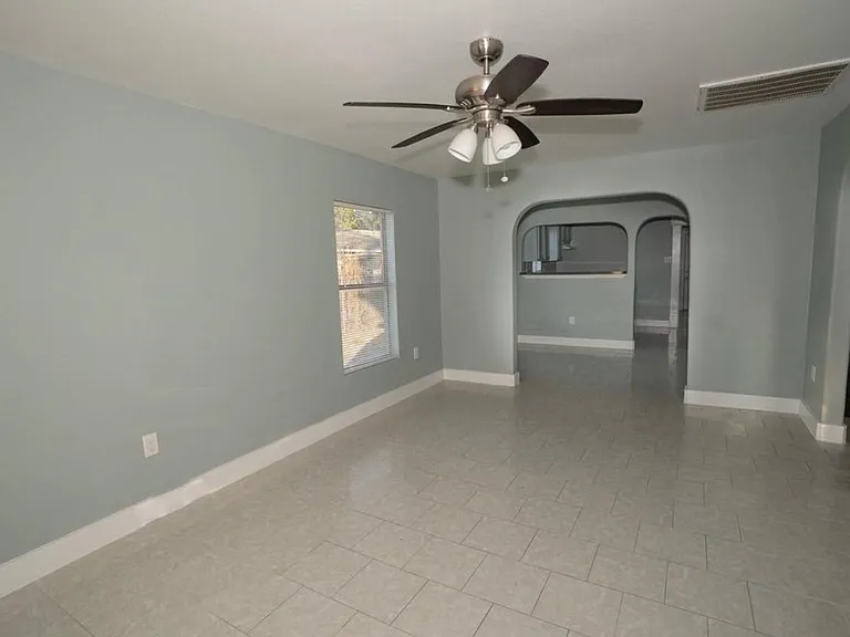 4826 Bristol St — Photo 3