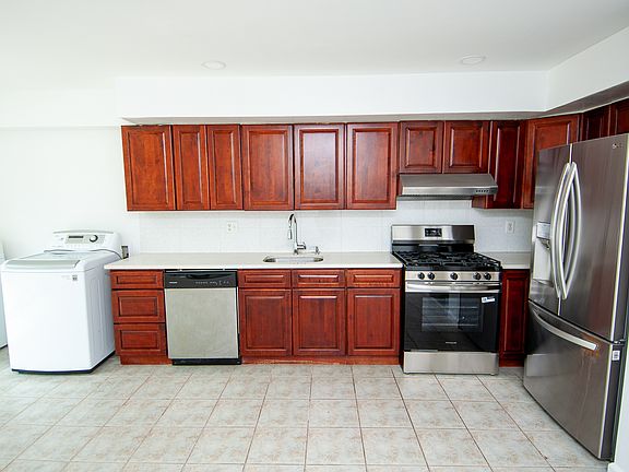 3rd image of 92 Pelican Cir Floor 1