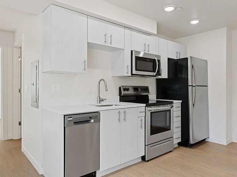 6355 SE 92nd Ave #207 — Photo 4
