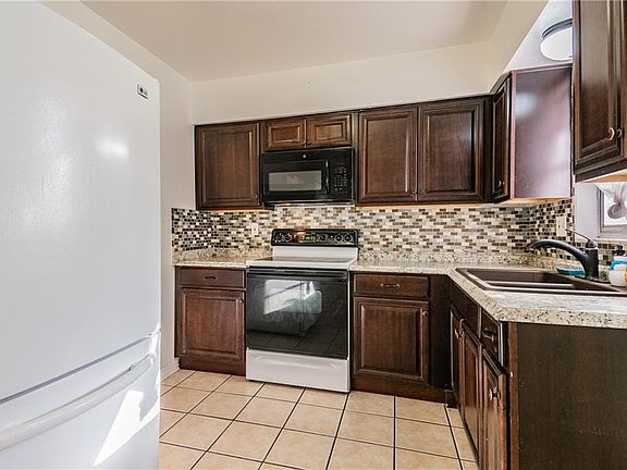 3rd image of 7612 W Louisiana Ave