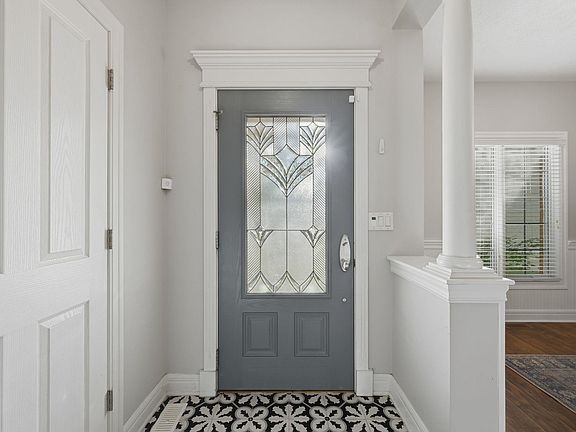 4th image of 1600 E Tiara Pines St