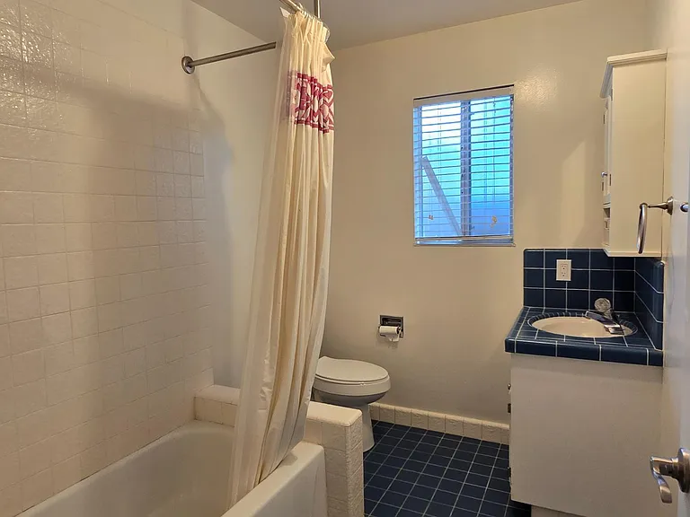 137 Anita Ct — Photo 9