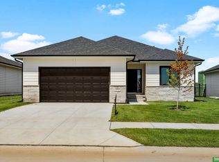 20918 Ellison Ave, Elkhorn, NE 68022