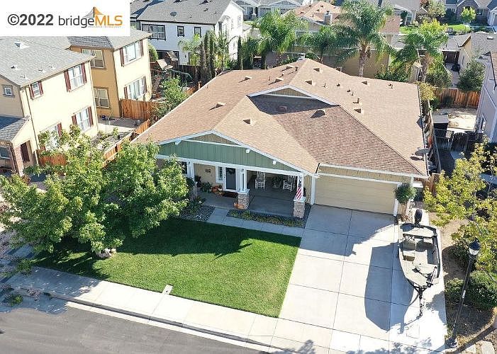 1st image of 319 Clearwood Dr