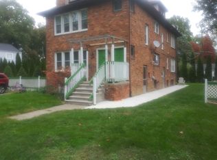 21516 Oxford Ave, Farmington Hills, MI 48336