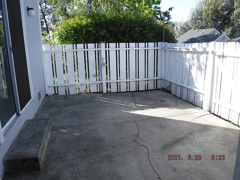 3508 Marina Ct N — Photo 4