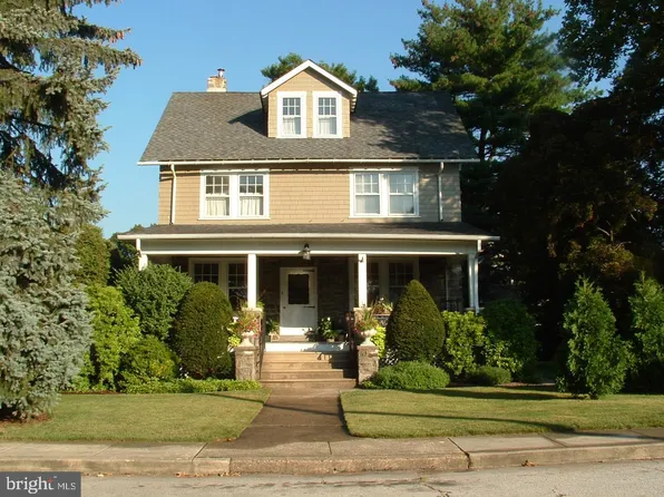 27 W Ward St, Ridley Park, PA 19078