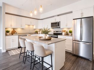 Parkview Terrace, Winnipeg, MB R2N 0L8