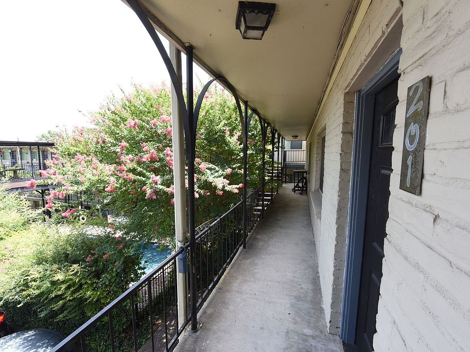 1st image of 1202 Newning Ave APT 201