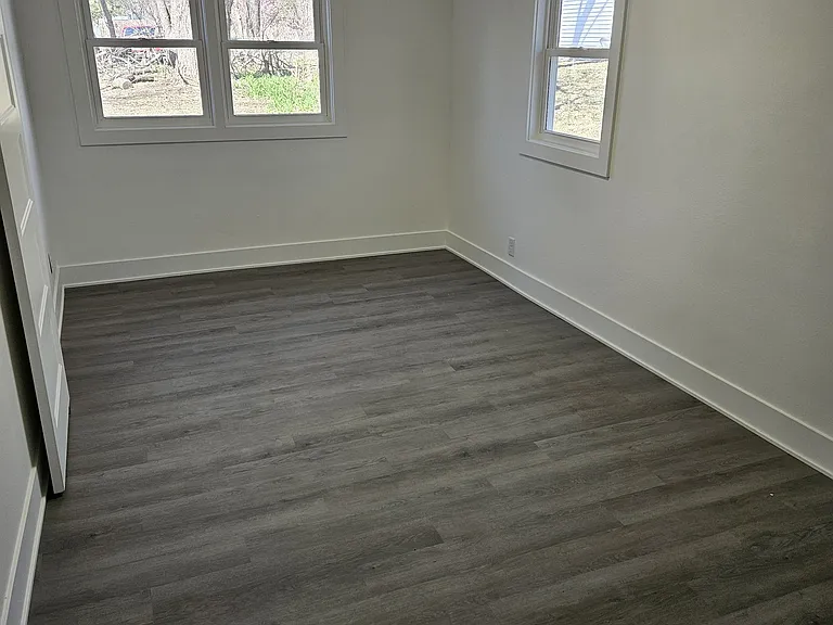 6519 School St — Photo 4