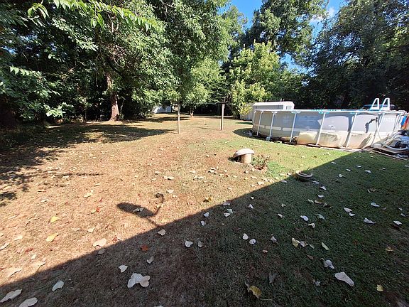 4th image of 84 Nolen St